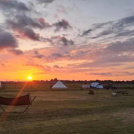 Bell-tent Rosa Met Uitzicht